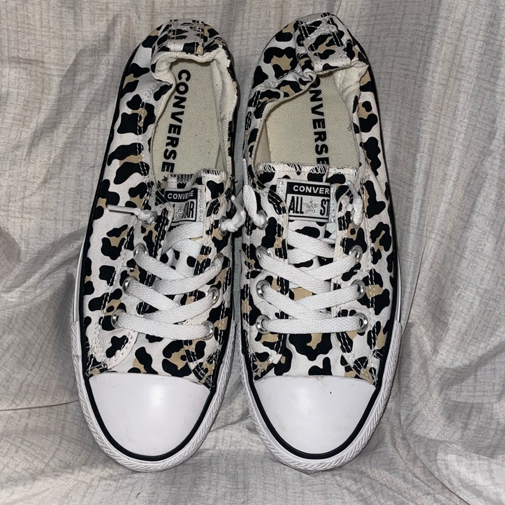 Women’s Leopard chucks with scrunch back 8.5